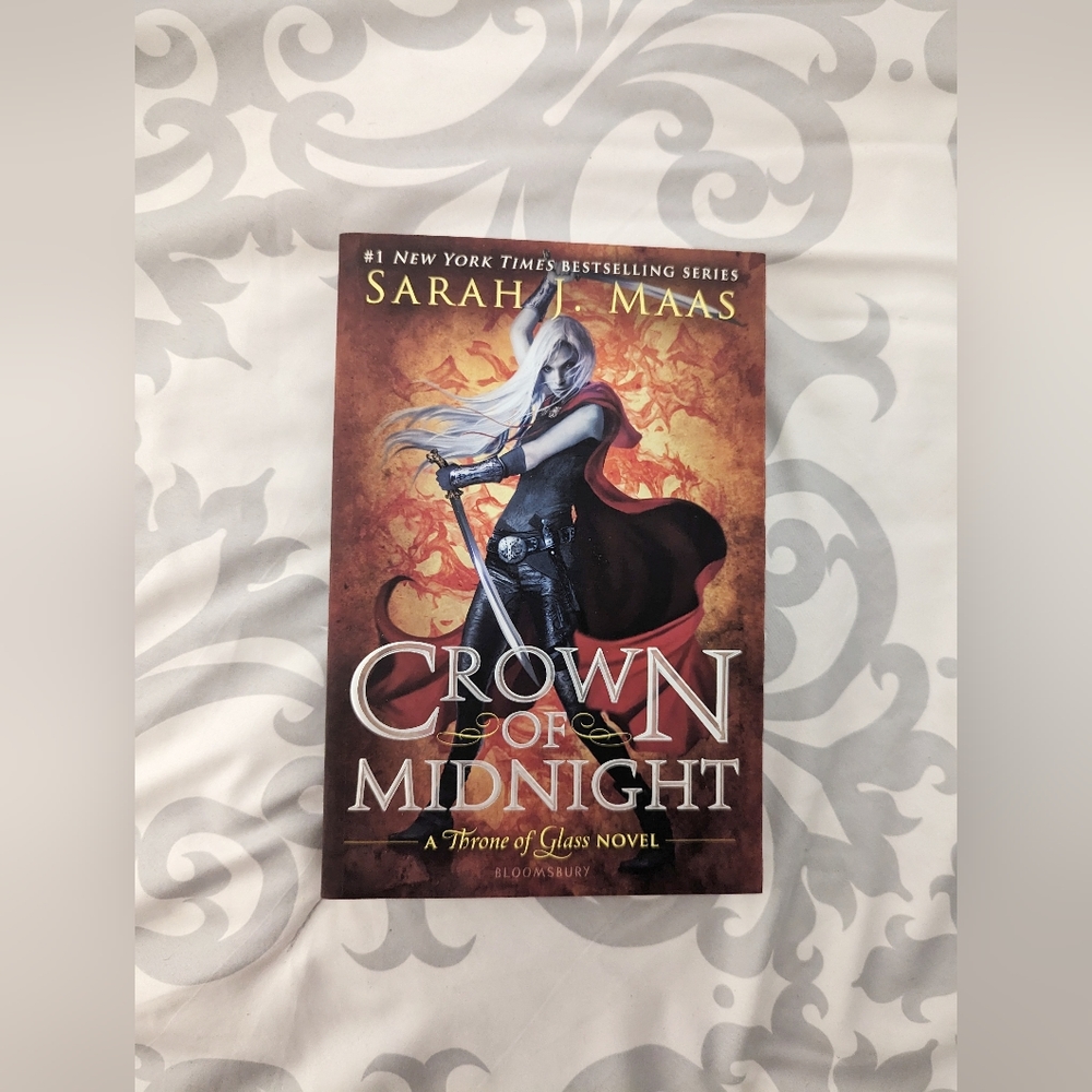 Crown of Midnight (TOG #2)